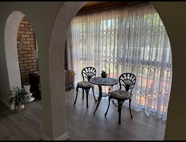 4 BEDROOM HOUSE FOR SALE IN VANDERBIJLPARK SE 3